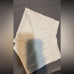 zelos white shorts - L